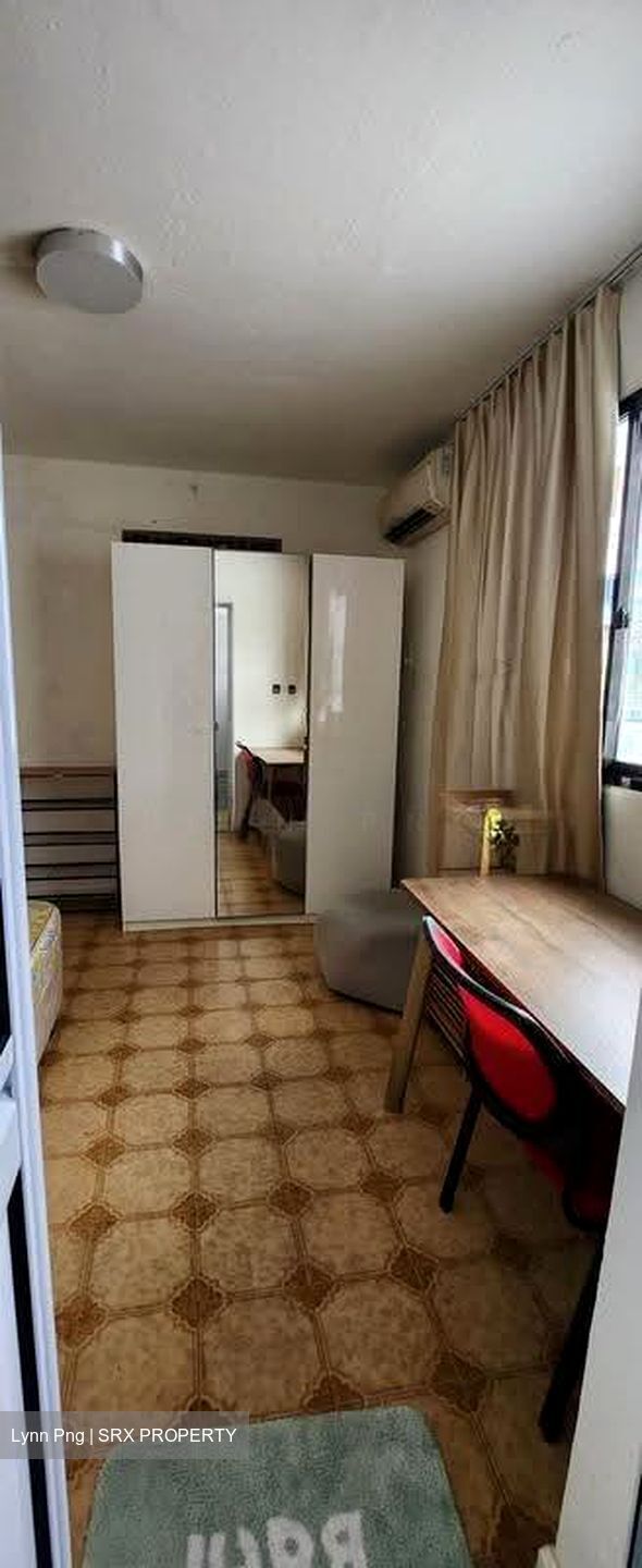 Sembawang Hills Estate (D20), Shop House #637371441